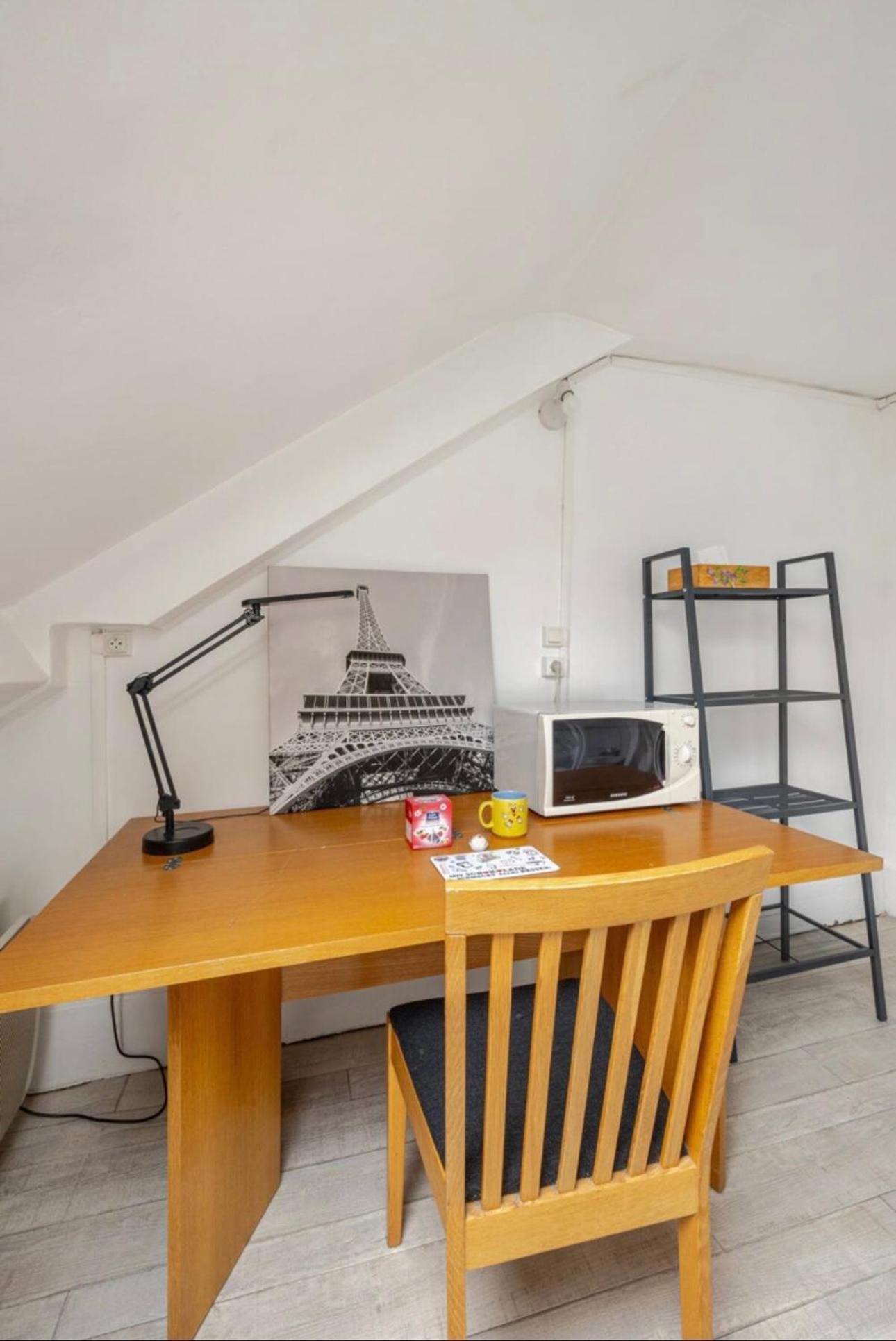 Appartement !!!! Only Airbnb !!!!! Please Read My Name And Look At Pictures - Under Roof - Cool Area Parijs