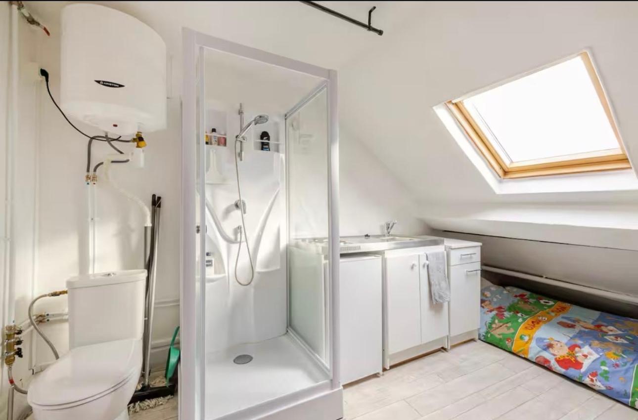 !!!! Only Airbnb !!!!! Please Read My Name And Look At Pictures - Under Roof - Cool Area Appartement *